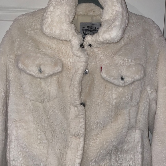 LEVI’S Women’s Faux Fur Cream Trucker Jacket - Picture 2 of 16
